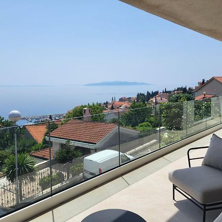 Premium Apartment With Beautiful Sea View, Short Walk To The Sea Abbázia Kültér fotó