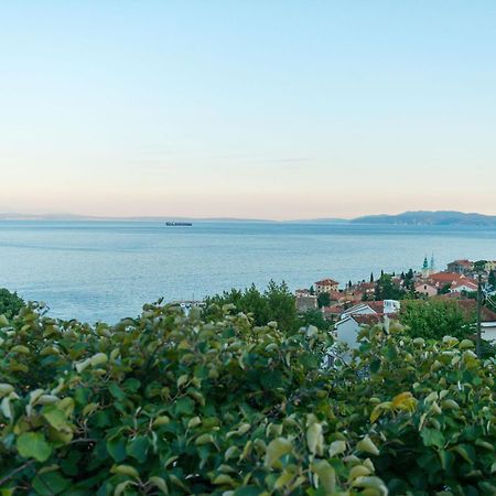 Premium Apartment With Beautiful Sea View, Short Walk To The Sea Abbázia Kültér fotó