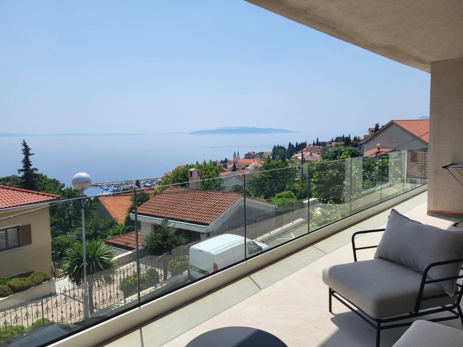 Premium Apartment With Beautiful Sea View, Short Walk To The Sea Abbázia Kültér fotó